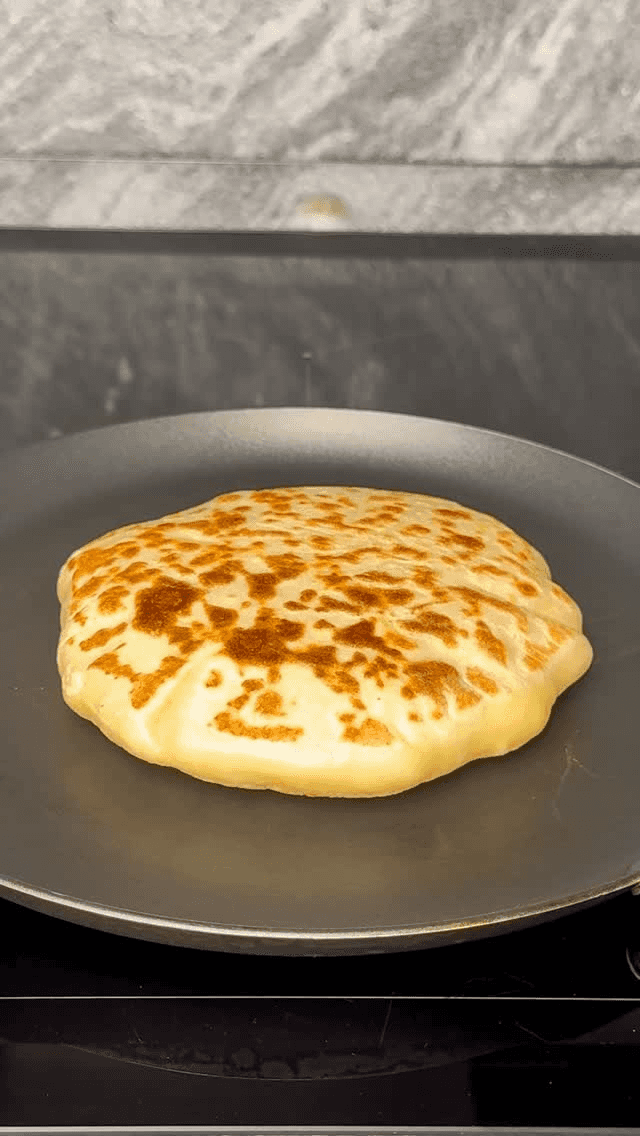 Naan con Queso Thumbnail