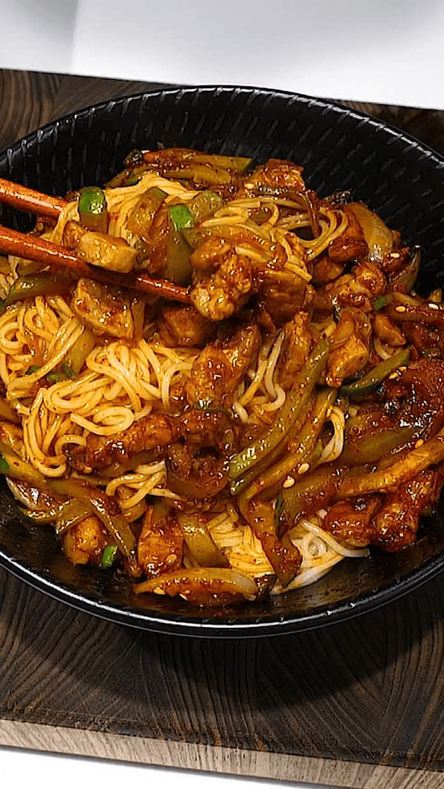 돼지 목살 애호박 볶음 국수 Thumbnail