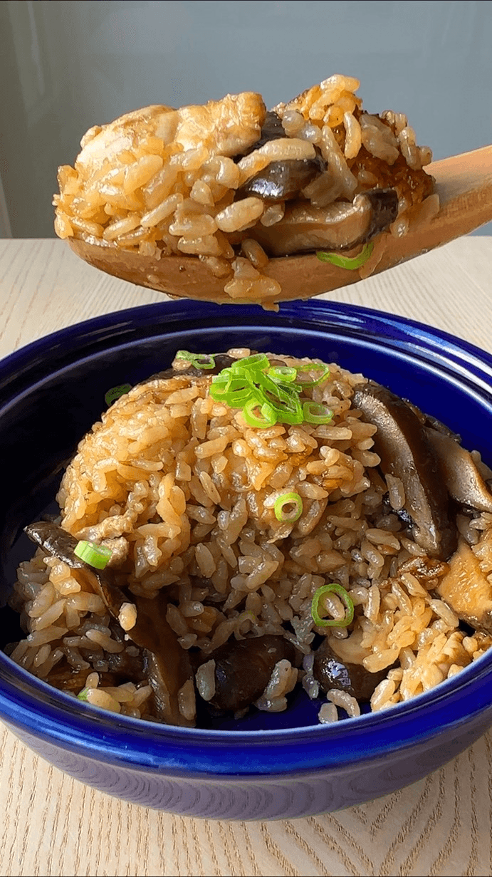 대만식 참기름 닭고기밥 Thumbnail