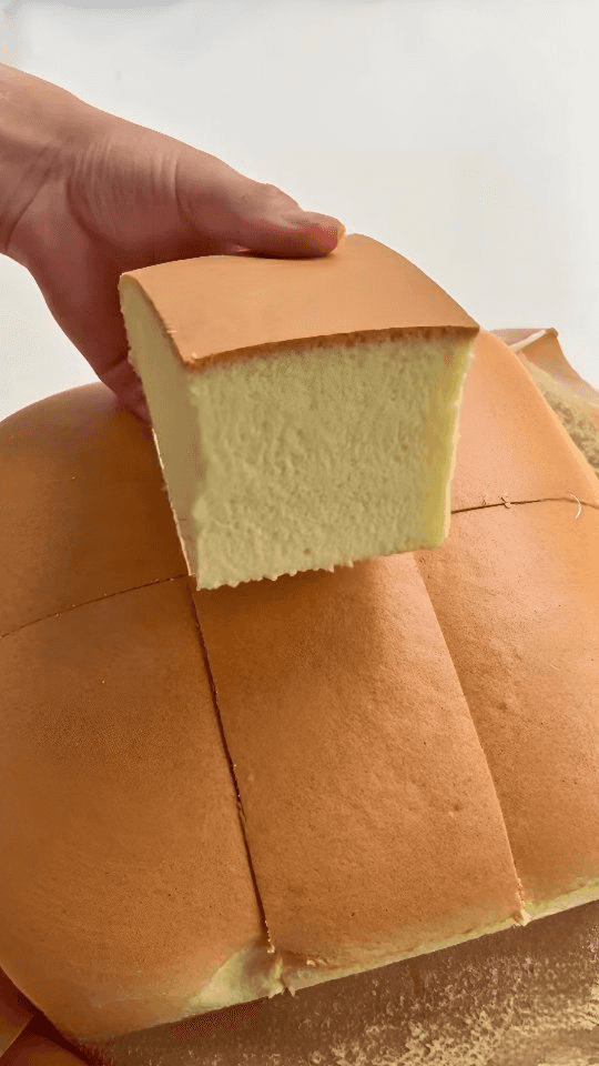 부드럽고 푹신한 카스테라 케이크 레시피 Thumbnail