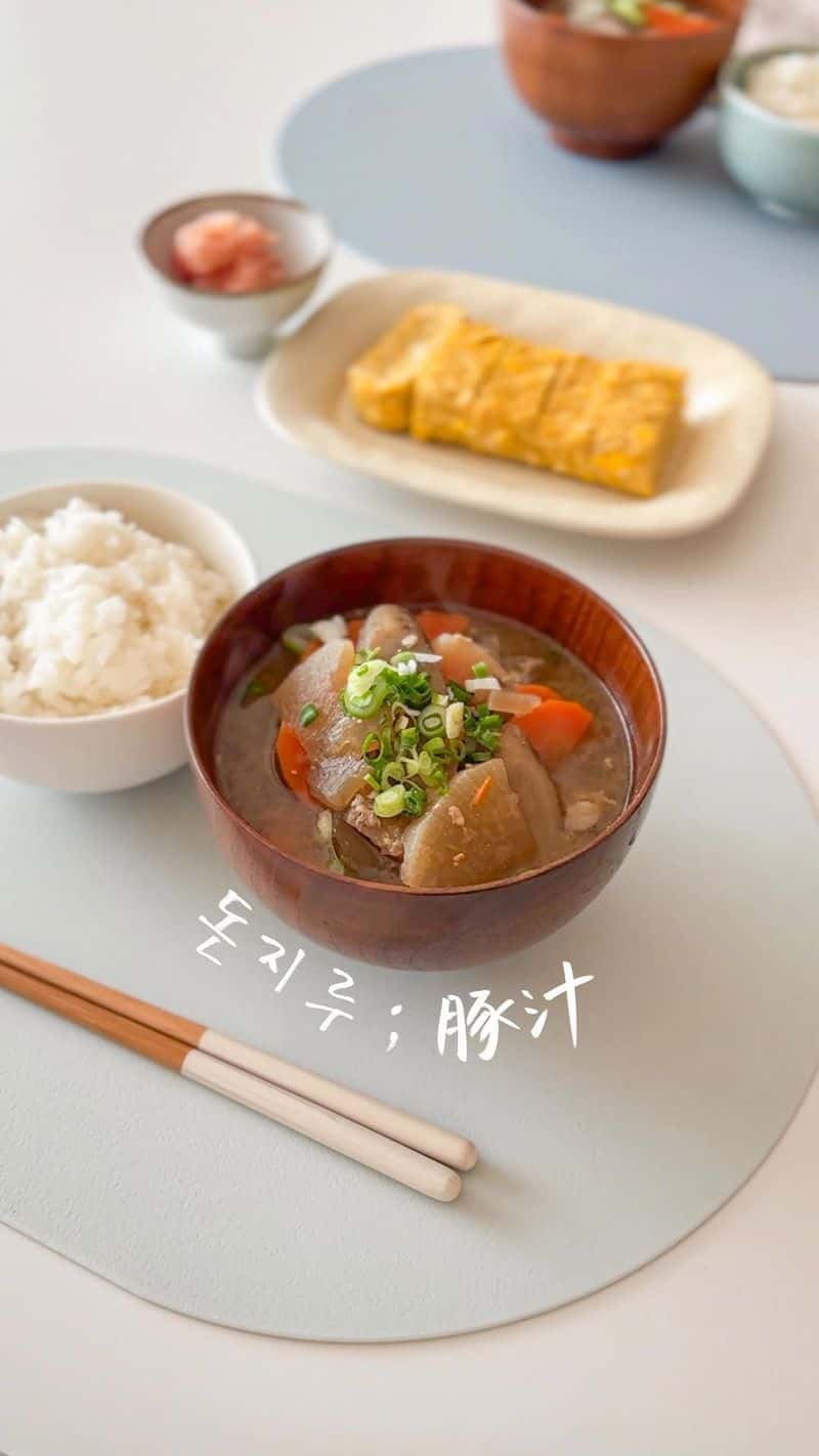 일본인이 만드는 돈지루 Thumbnail