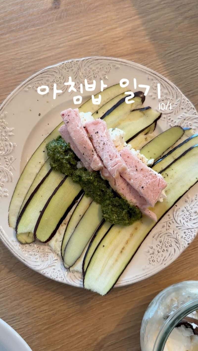 토마토 소스를 곁들인 가지롤 그라탕 Thumbnail