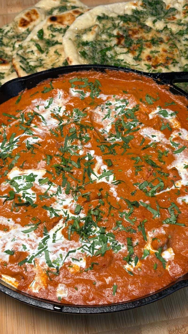 버터 치킨과 갈릭 난 Thumbnail