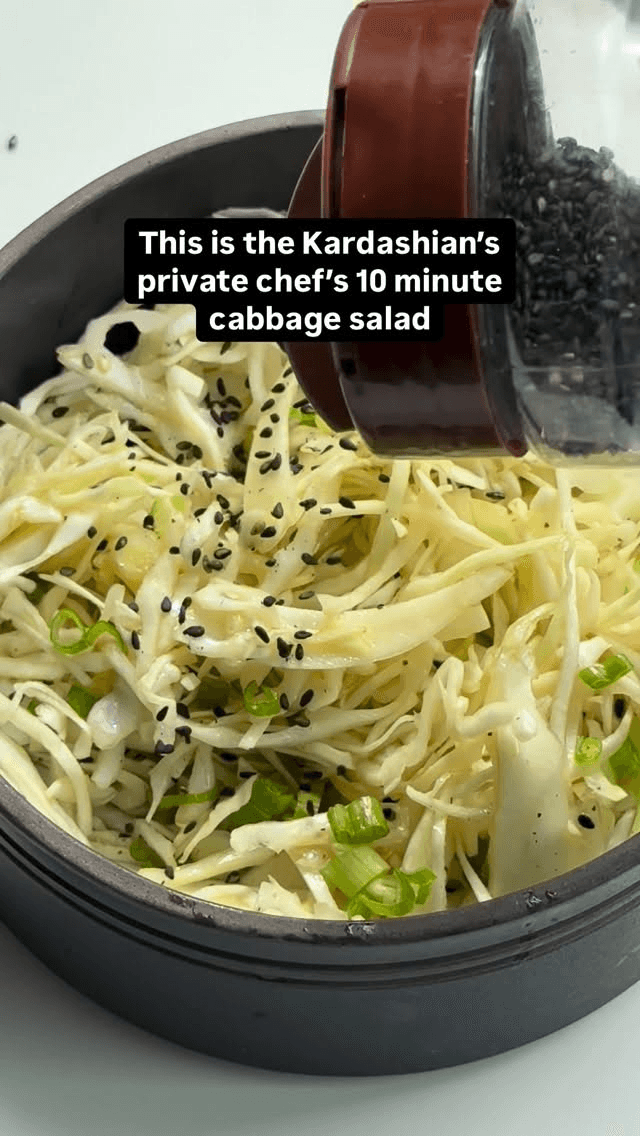 카다시안 셰프의 10분 양배추 샐러드 Thumbnail