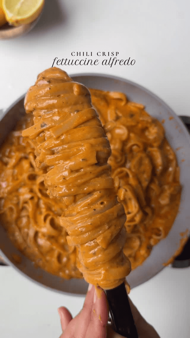 Chili Crisp Fettuccine Alfredo Thumbnail