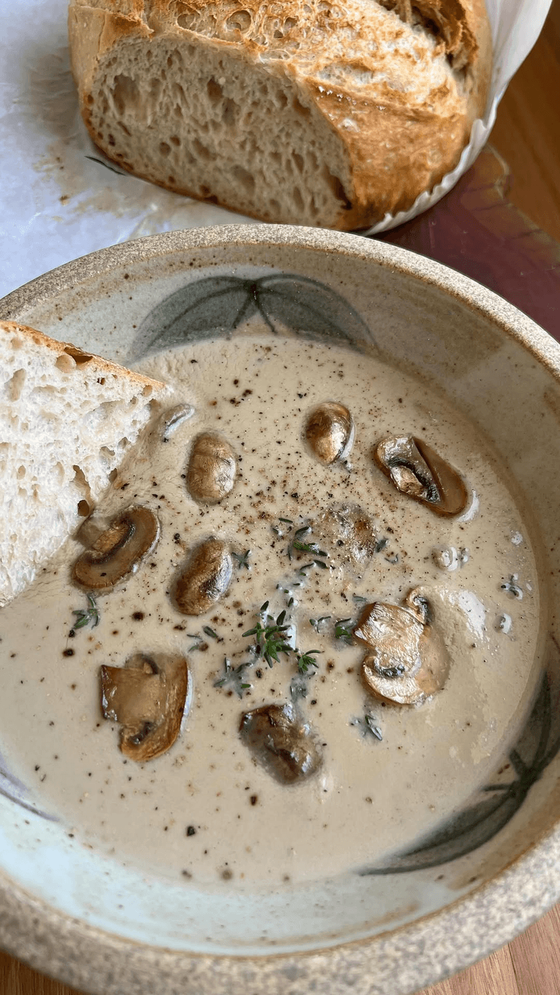 크리미 버섯 코코넛 수프 Thumbnail