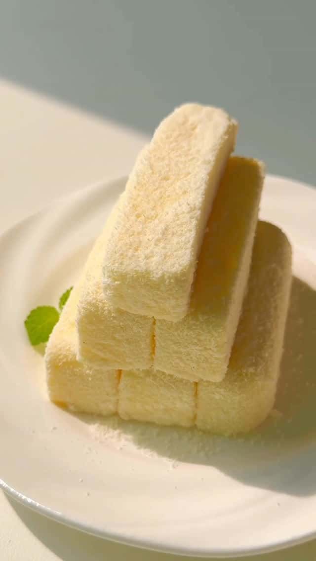 4가지 재료로 만드는 사각 커스터드 푸딩 Thumbnail