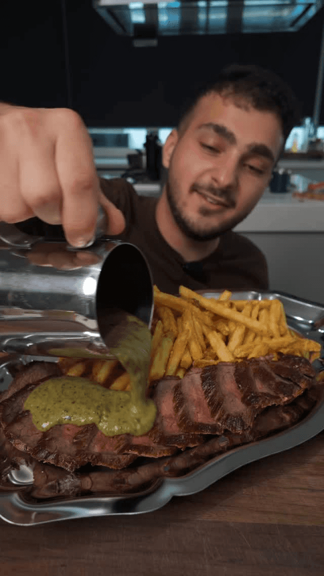 Famous Paris Steak Sauce (Relais de l'Entrecôte) Thumbnail