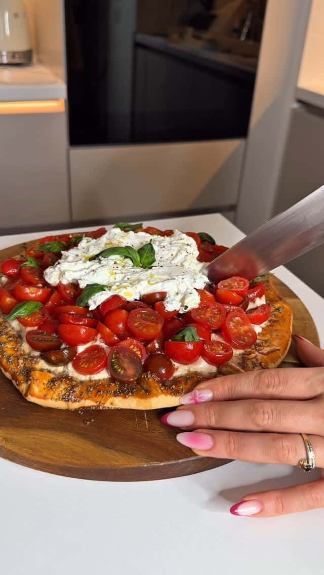 페타, 부라타, 방울토마토 타르트 Thumbnail