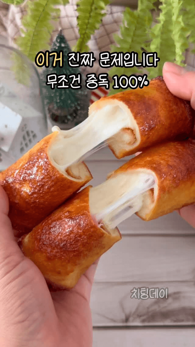 멈출 수 없는 맛! 소세지 치즈 롤 토스트 Thumbnail