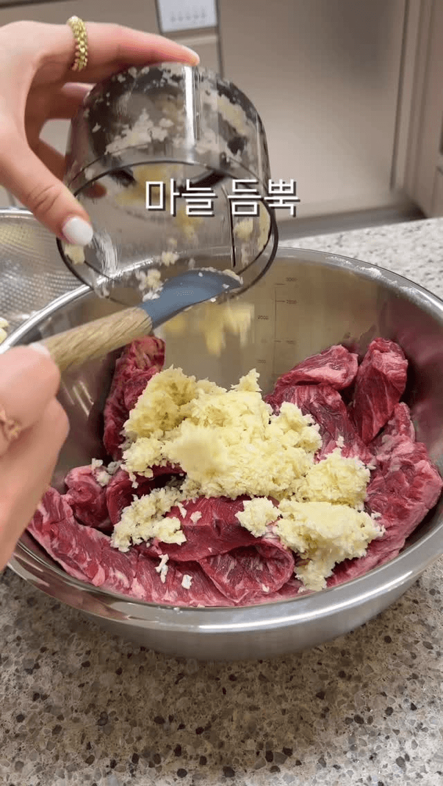 마늘소갈비살 Thumbnail