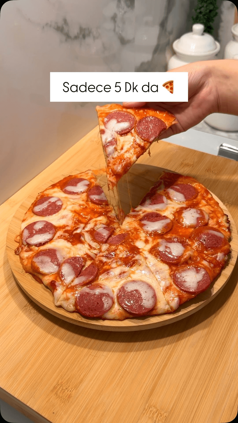 Pizza sur Lavash à la Poêle en 5 Minutes Thumbnail