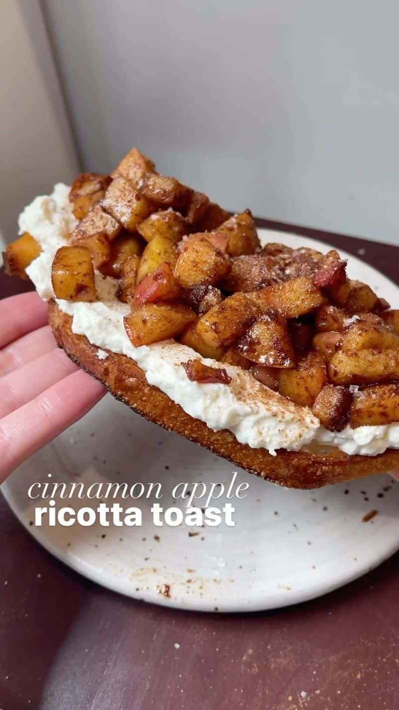 시나몬 애플 리코타 토스트 Thumbnail