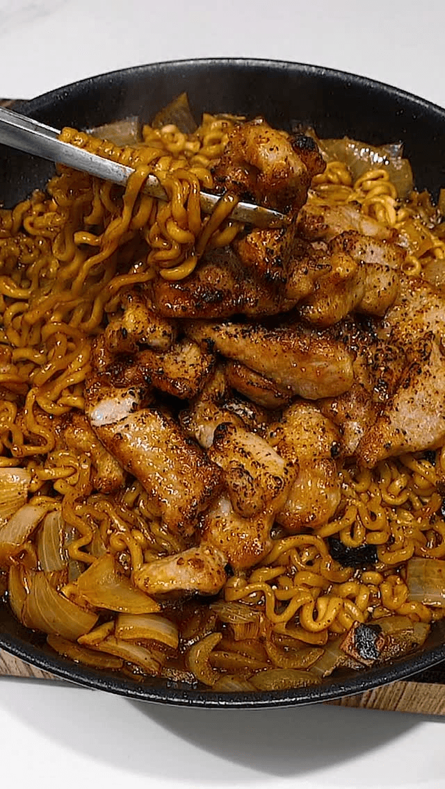 초간단 목살 짜파구리 레시피 Thumbnail