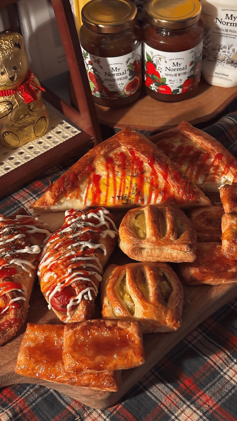 냉동생지로 만드는 빵 4가지 (소세지빵, 후렌치파이, 계란빵, 고구마파이) Thumbnail