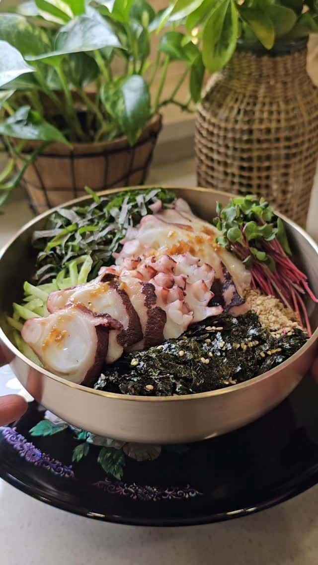 문어 듬뿍 올린 들기름 간장국수 Thumbnail