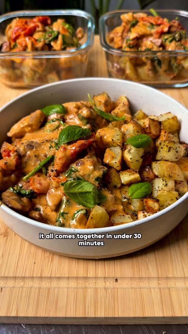 크리미 치킨 & 초리조와 바삭한 감자 Thumbnail