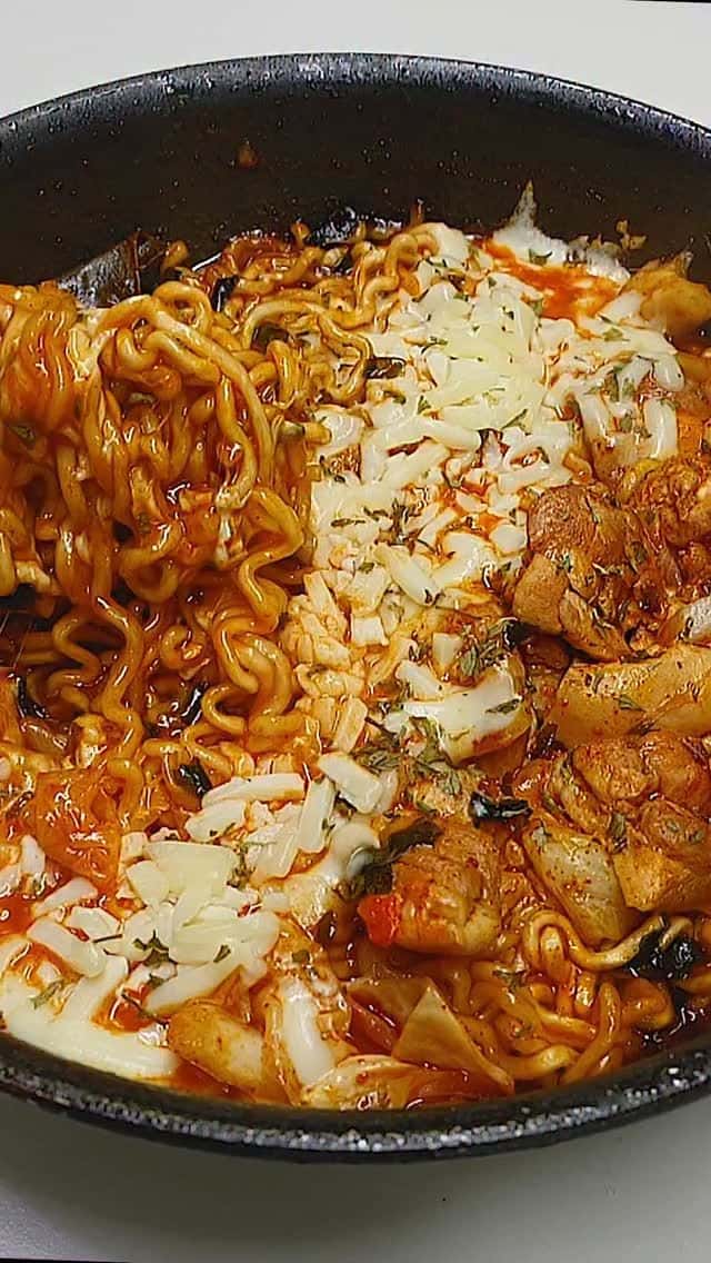 너구리를 활용한 초간단 치즈 닭갈비 Thumbnail