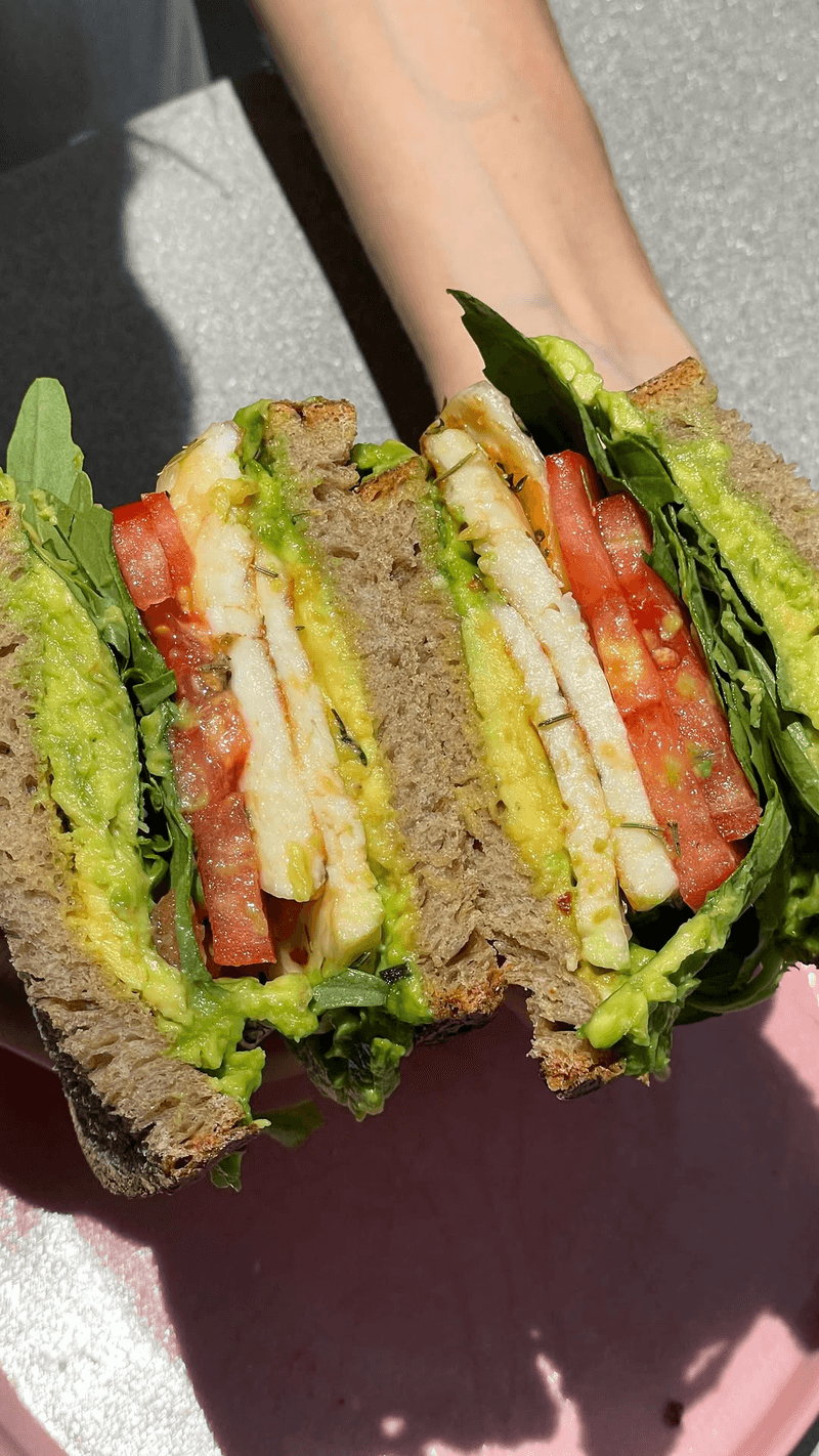 Virales Halloumi-Sandwich Thumbnail