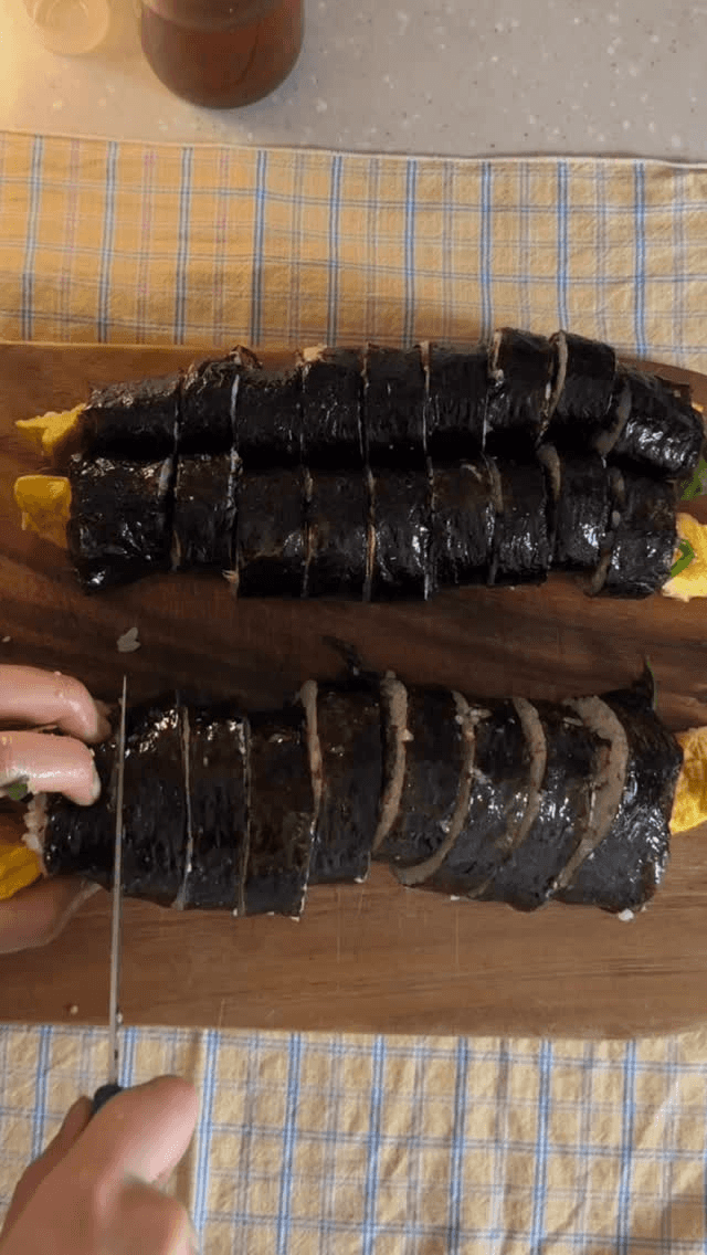 초간단 베이컨 시금치 김밥 Thumbnail