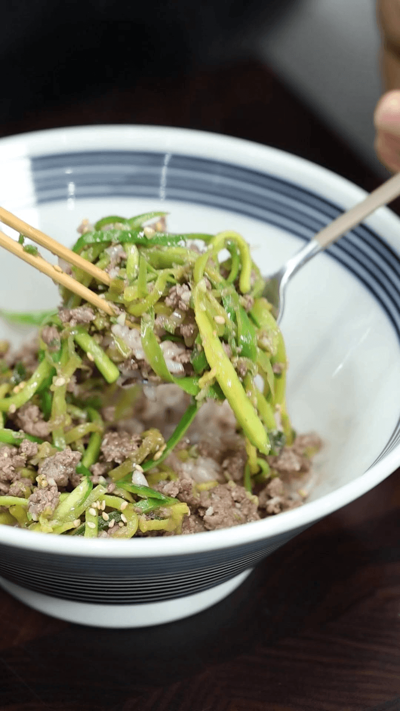 1타 쌍피! 애호박 쇠고기 볶음과 덮밥, 국수 Thumbnail