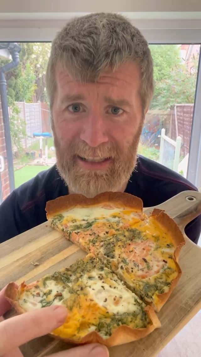 연어 & 딜 치트 키슈 Thumbnail