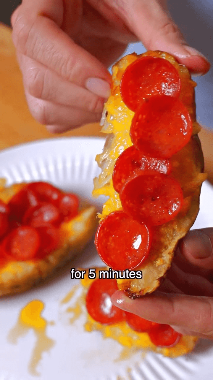 에어프라이어로 만드는 감자 페퍼로니 피자 Thumbnail