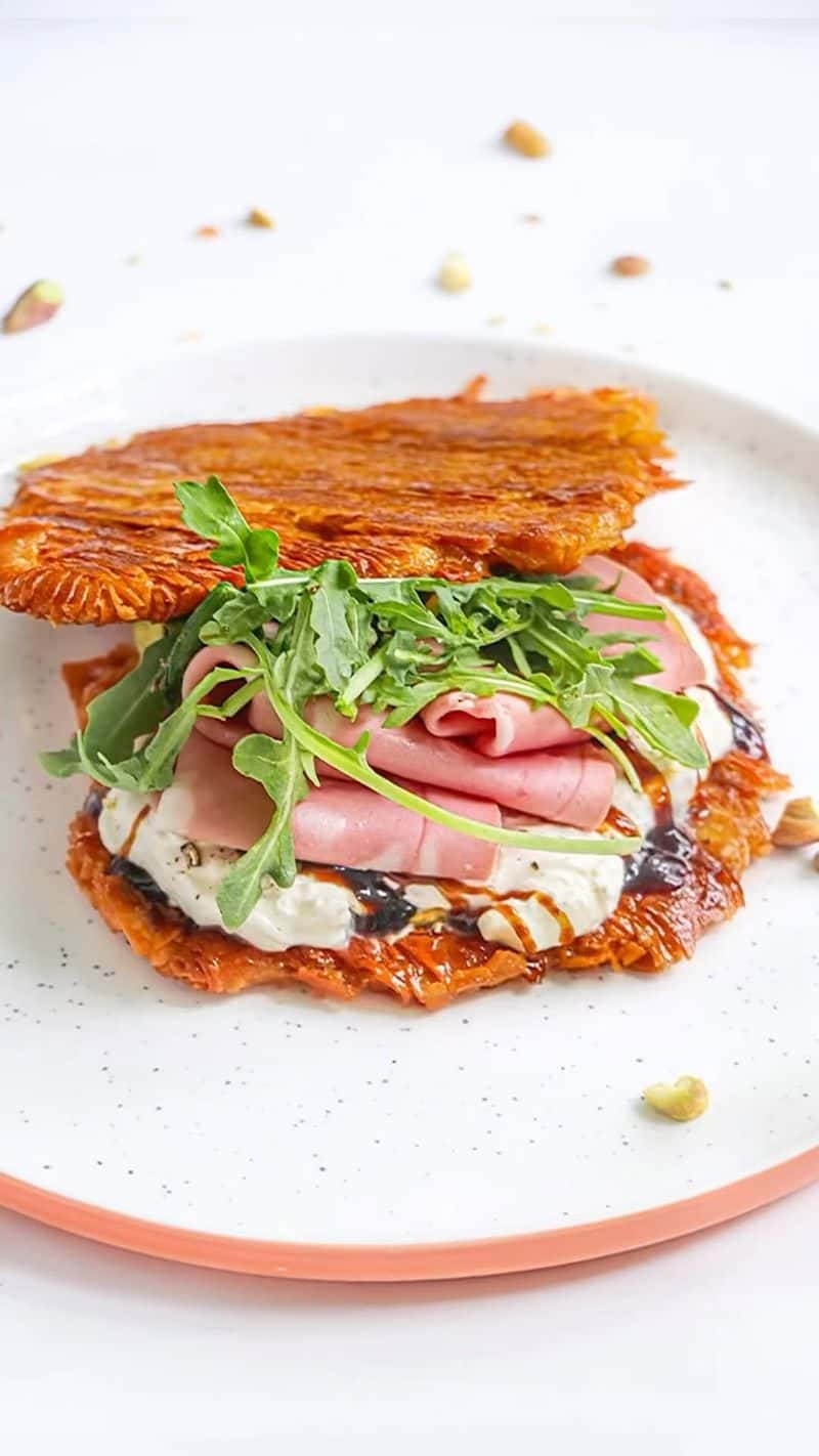 설탕에 절인 크루아상 샌드위치 Thumbnail