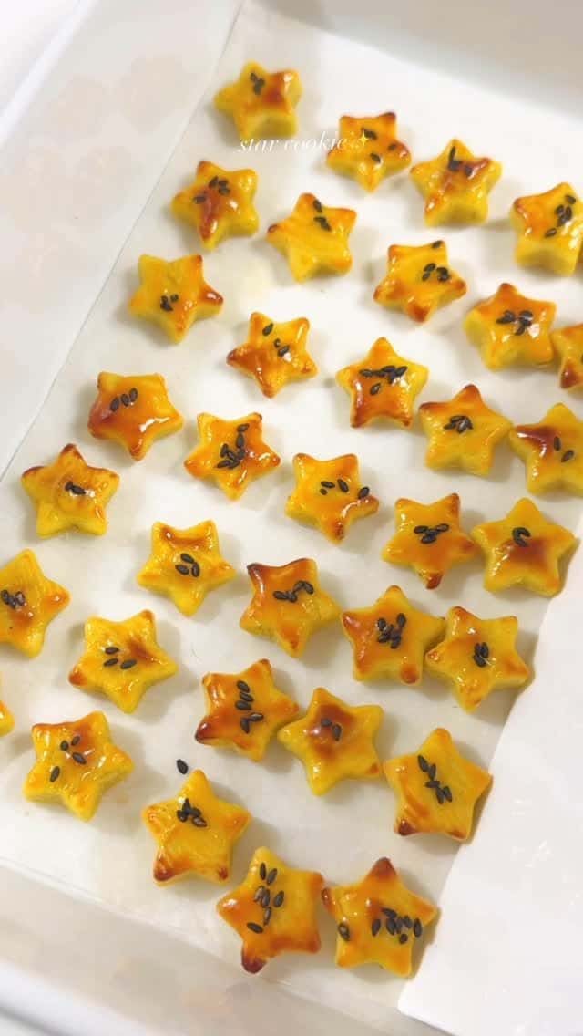 3가지 재료로 만드는 초간단 고구마 별쿠키 Thumbnail