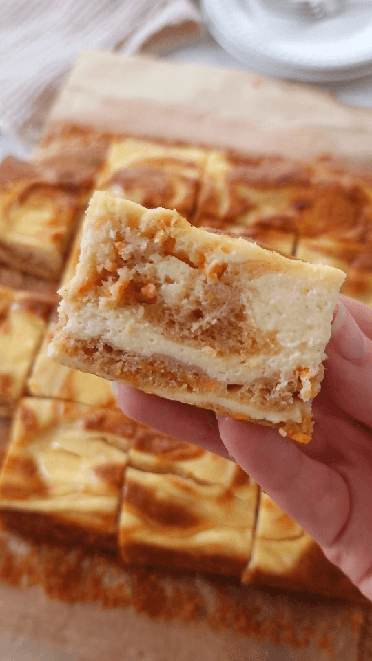 글루텐프리 당근 케이크 치즈케이크 바 Thumbnail