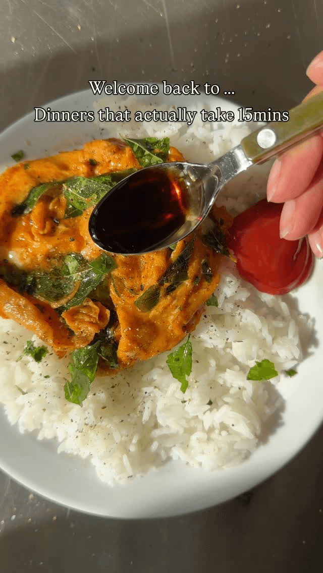 Wirbel-Omelett mit Curryblättern Thumbnail