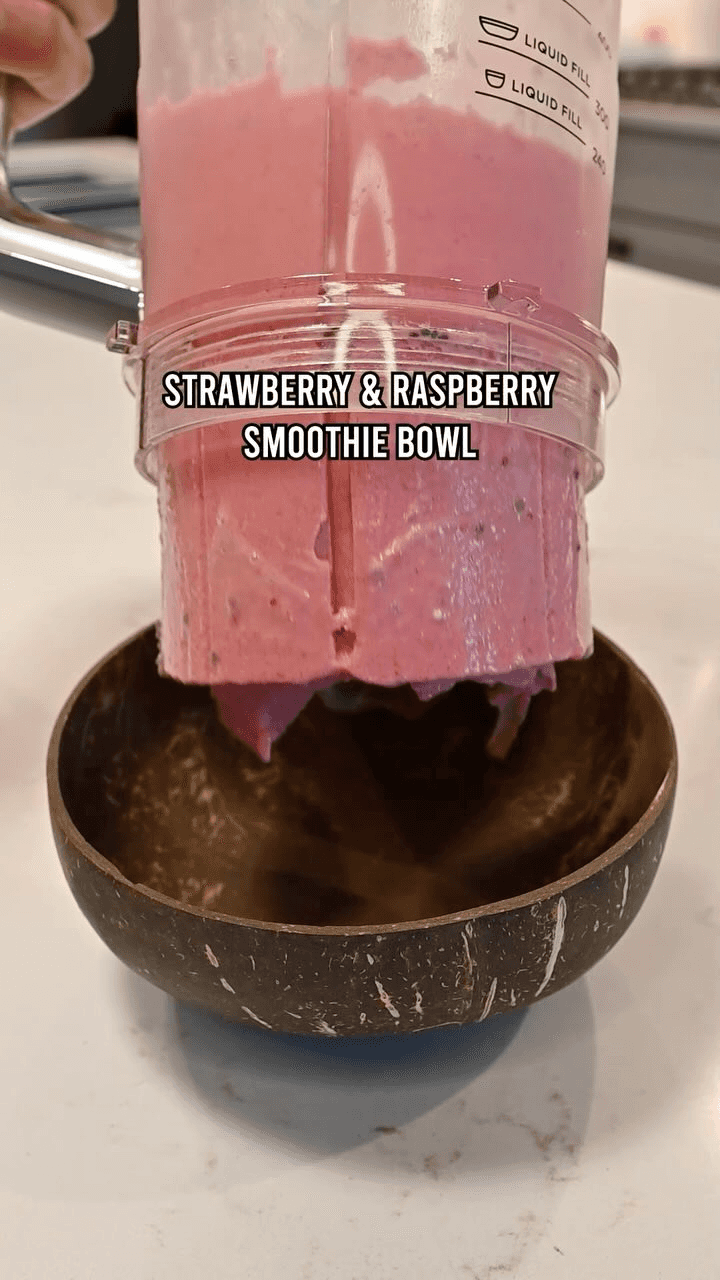 딸기 & 라즈베리 스무디 볼 Thumbnail