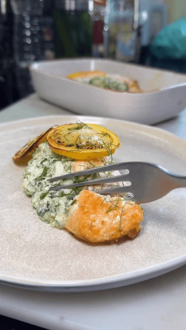 Salmón Relleno Jugoso con Relleno Cremoso Thumbnail