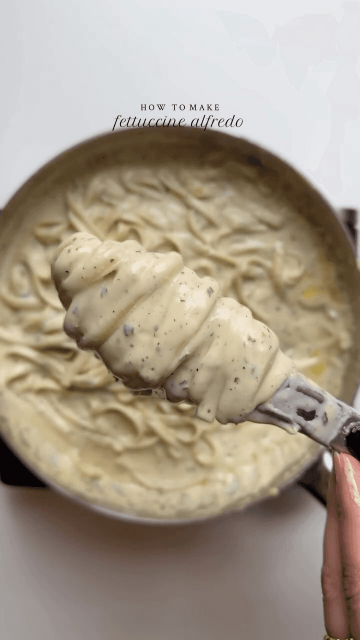 Fettuccine Alfredo Thumbnail