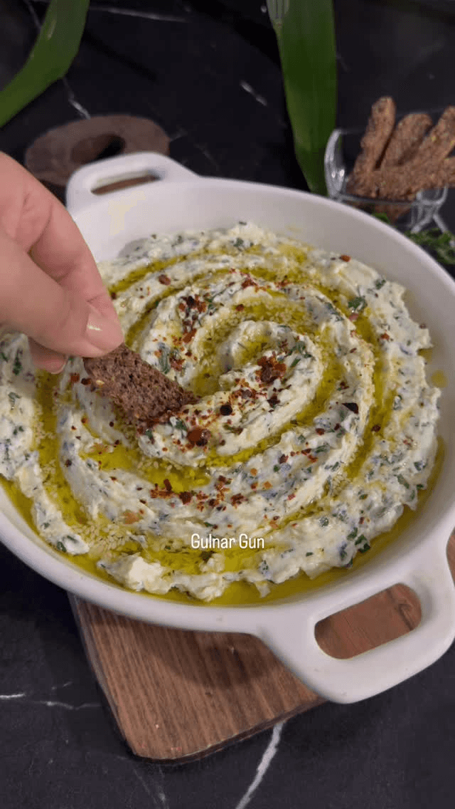 Knoblauch-Sesam-Dip Thumbnail