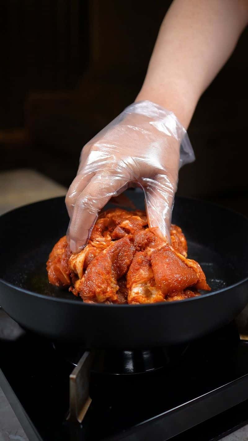 돼지고기 국물두루치기 Thumbnail