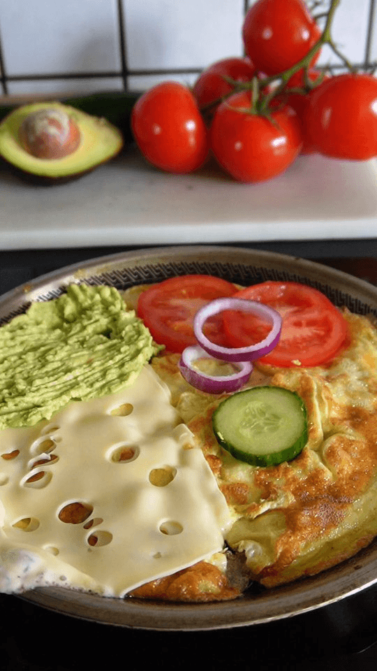 Quick Breakfast Omelet Wrap Thumbnail