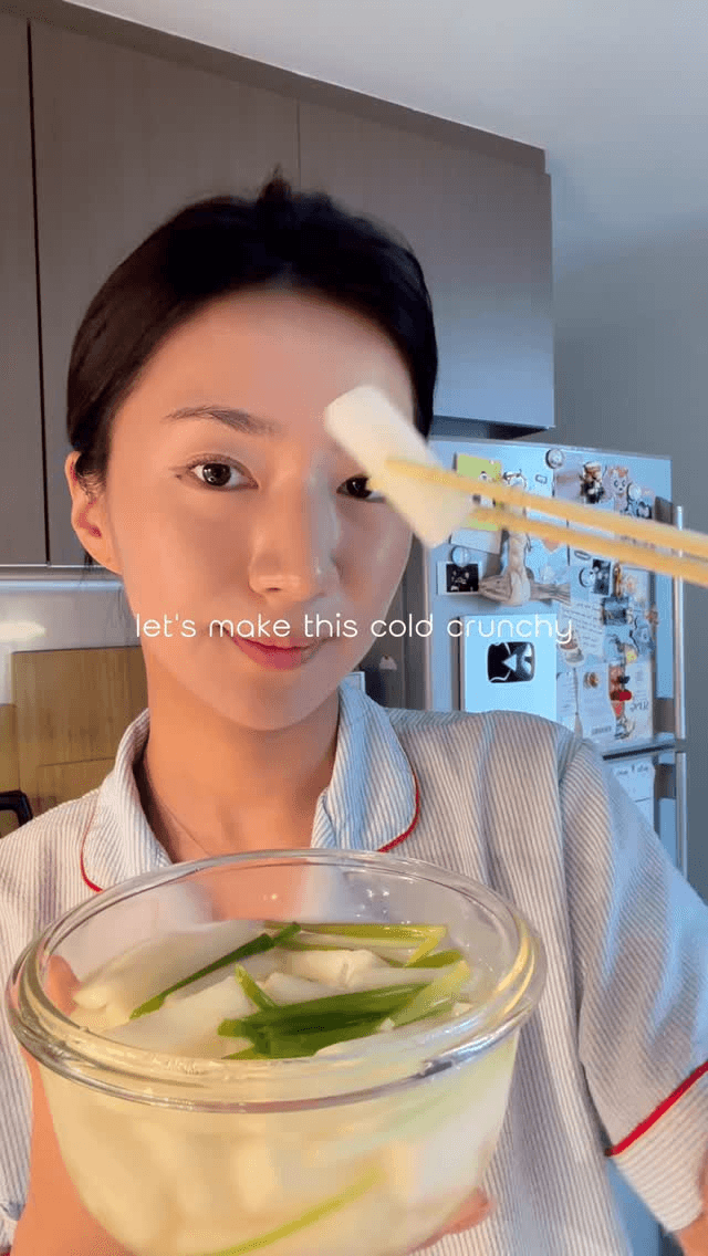 Easy Dongchimi (Water Kimchi) Thumbnail