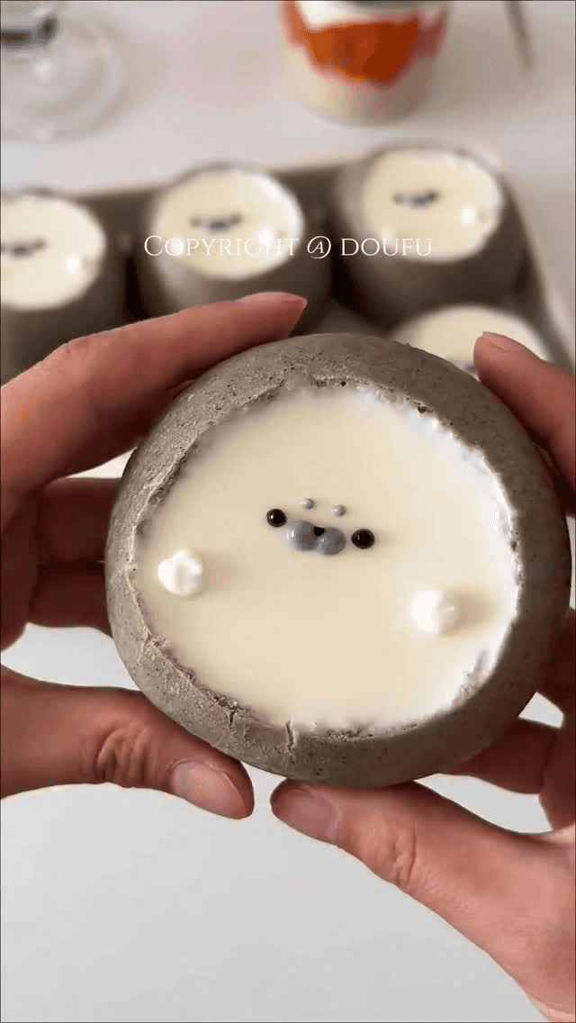 물개 흑임자 푸딩 빵 Thumbnail