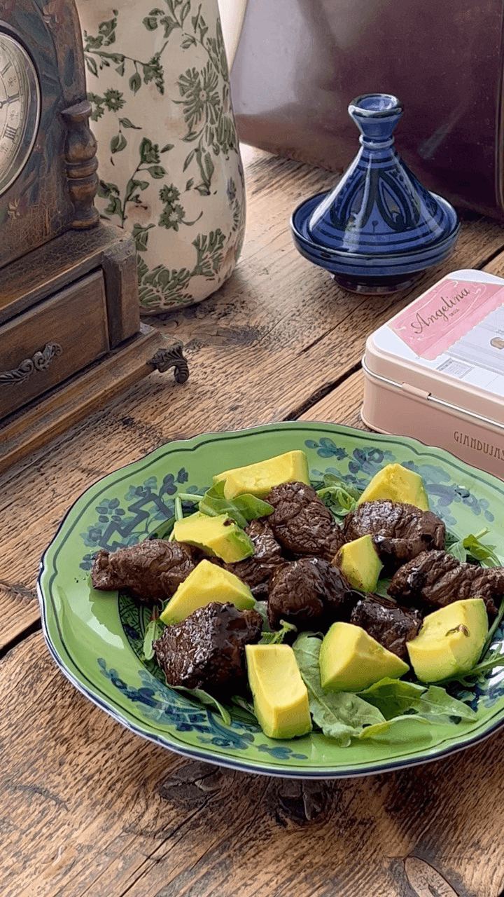 버터 와인 소스 찹스테이크 Thumbnail