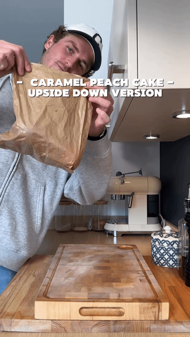 Gestürzter Pfirsichkuchen Thumbnail