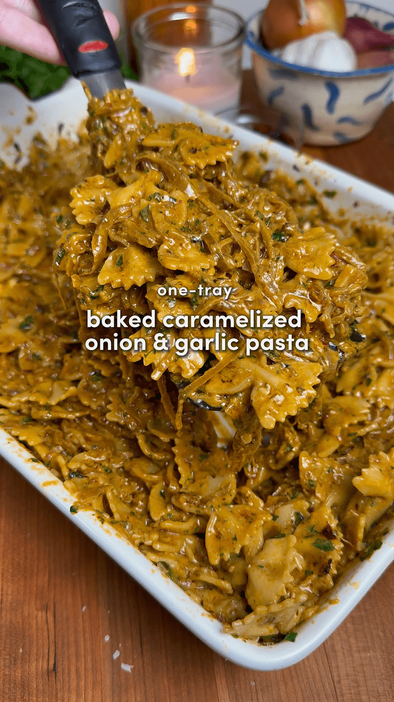 One-Tray Caramelized Onion & Garlic Pasta Thumbnail