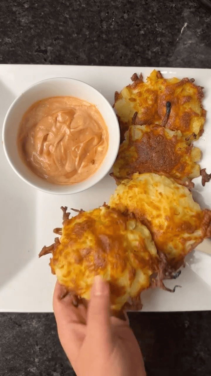 وجبة خفيفة بالبطاطس والموزاريلا Thumbnail