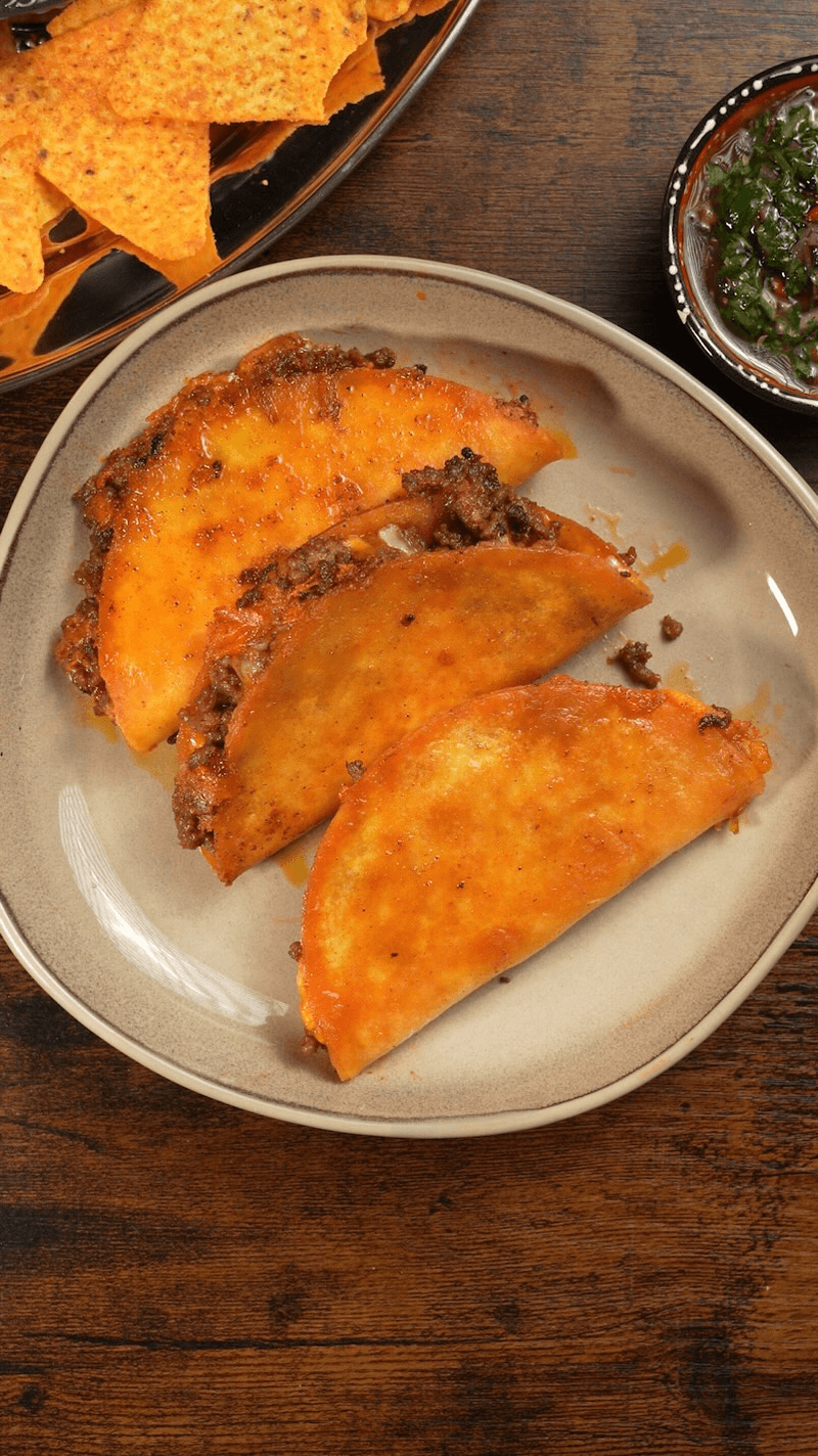 간단하고 바삭한 치즈 소고기 타코 Thumbnail