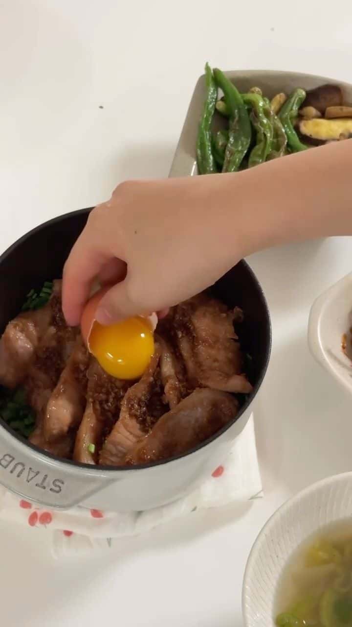 항정살 솥밥과 버섯구이 Thumbnail