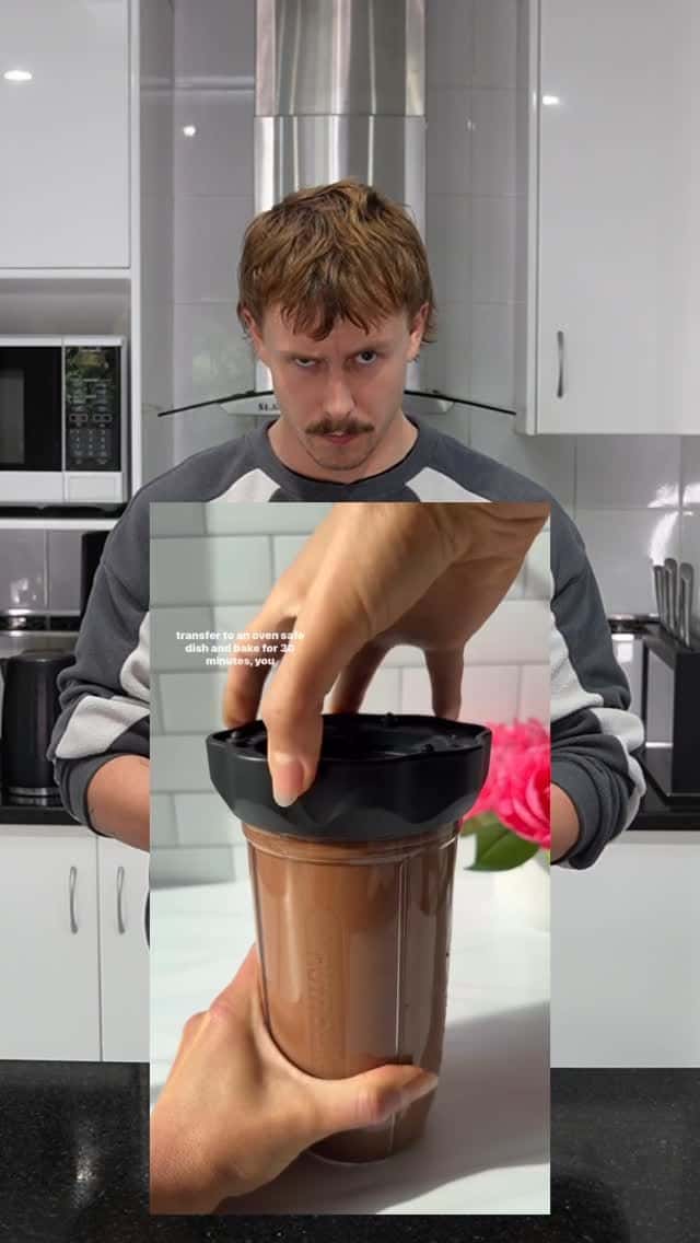 3가지 재료 초콜릿 케이크 Thumbnail