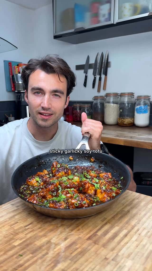 끈적한 마늘 간장 두부 Thumbnail