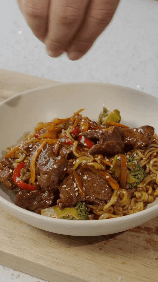 Fideos Teriyaki con Carne Thumbnail