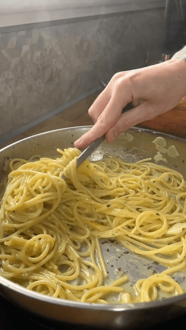 크리미한 마늘 크림을 더한 알리오 올리오 2.0 Thumbnail