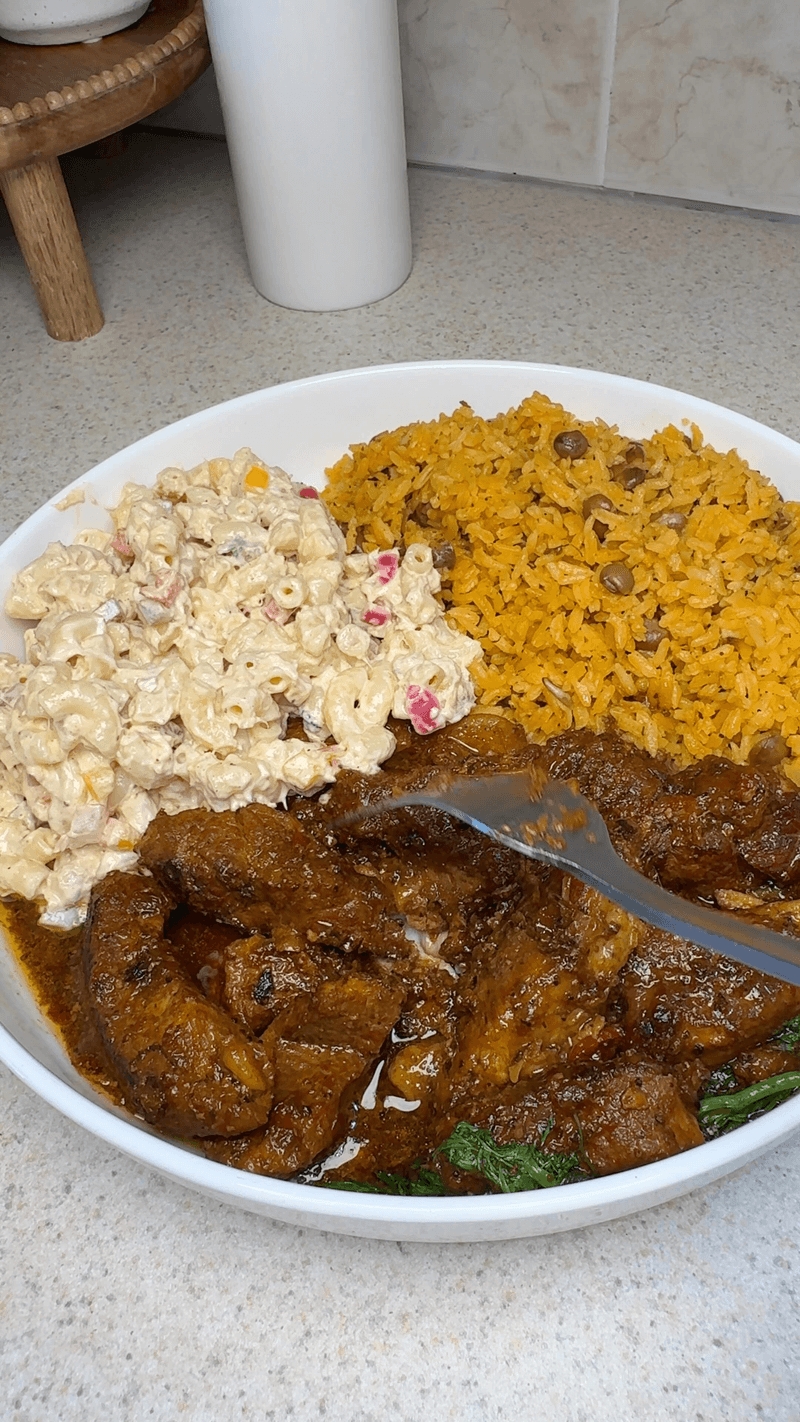 돼지고기 안심 스튜 (Pork Tenderloin Guisado) Thumbnail